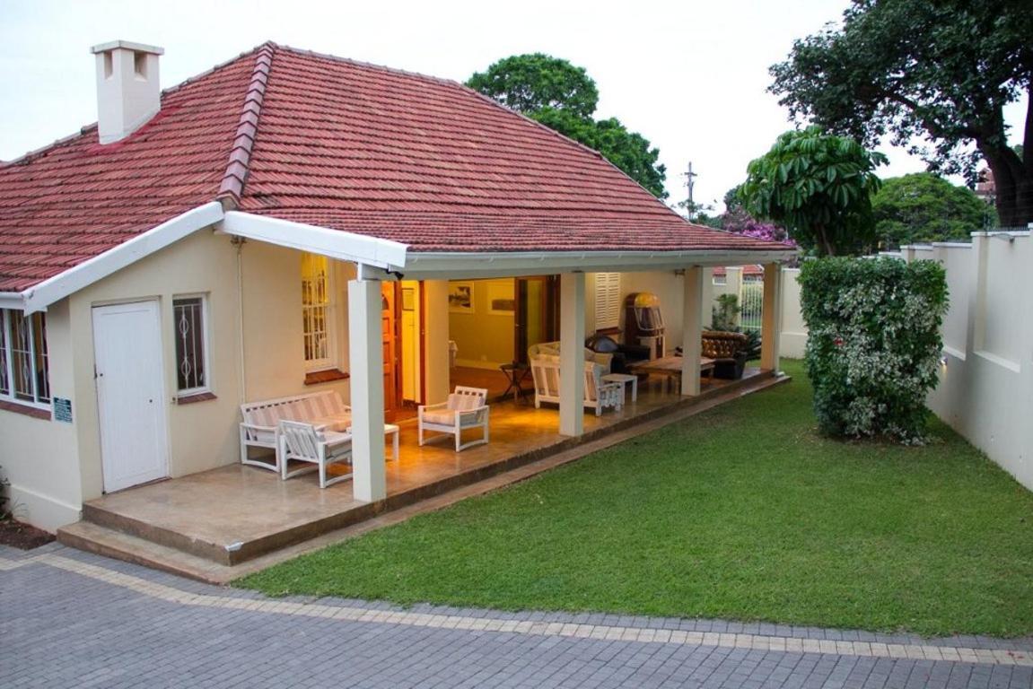 Coweys Corner Bed & Breakfast Durban Exterior photo