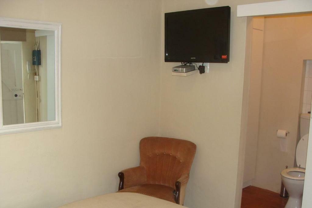 Coweys Corner Bed & Breakfast Durban Exterior photo
